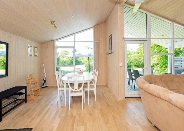 6 Person Holiday Home in Logstor