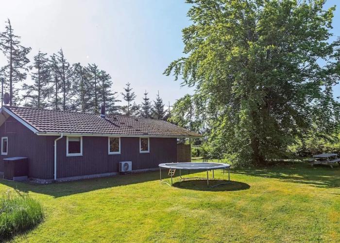 6 Person Holiday Home in Logstor