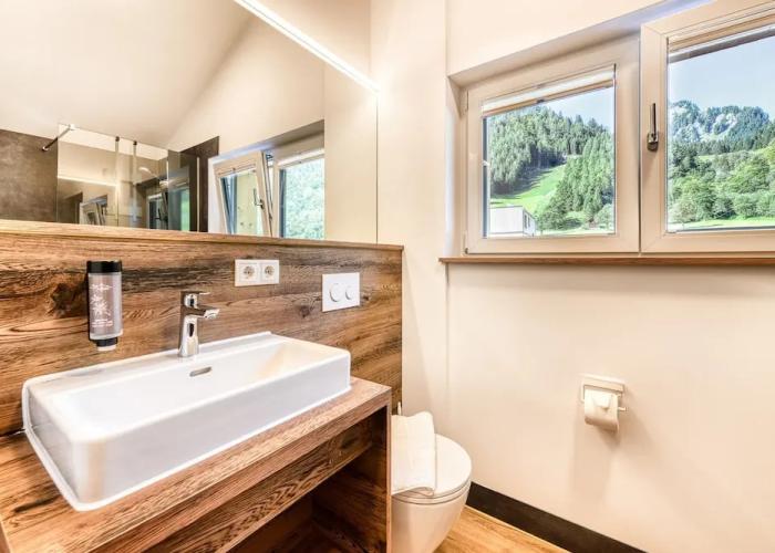 Brandnerhus Nr 24 - Balkon 3-zimmer Ferienwohnung