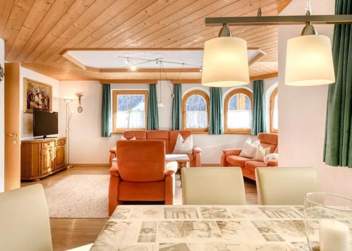 Haus Alvier - 3-zimmer Fewo Rothorn mit Terrasse