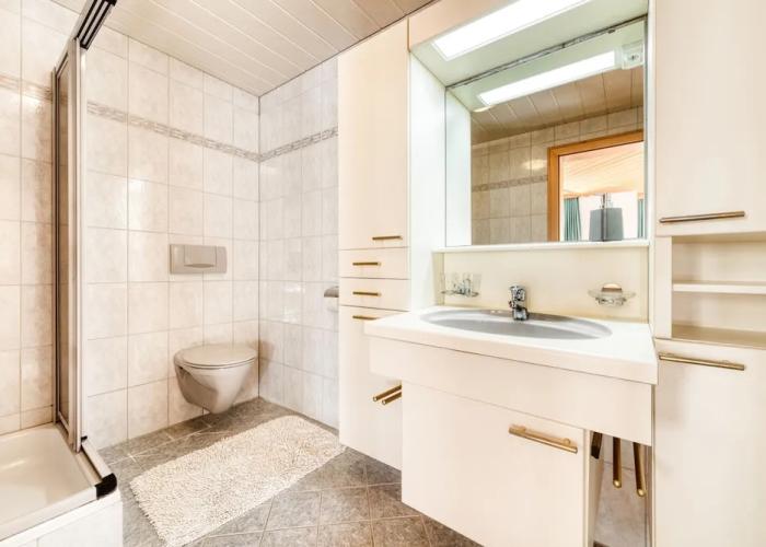 Haus Alvier - 3-zimmer Fewo Rothorn mit Terrasse