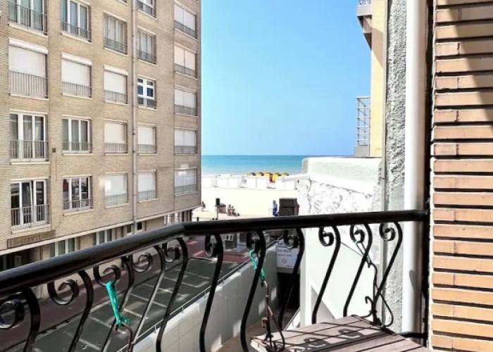 Beachfront & Sea View Sleeps 6