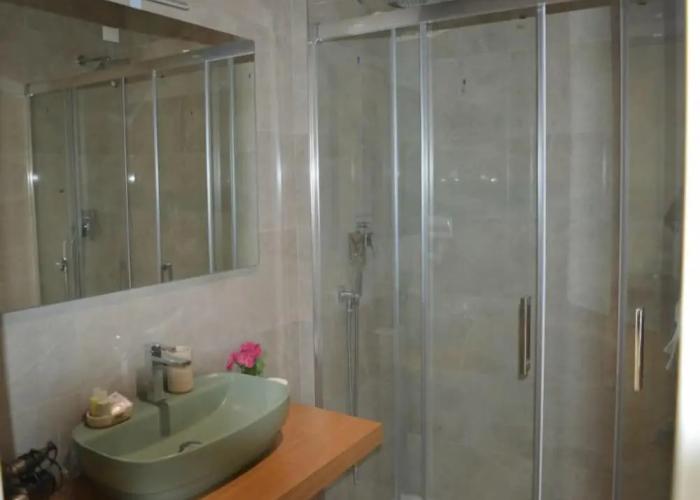 B&B Jolie Center