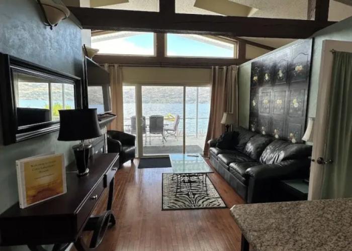 Peachland Beach Resort
