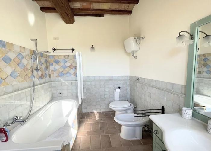 Large Villa - Sleeps 10 - Pool - Pergola - Playground for Children - Wifi