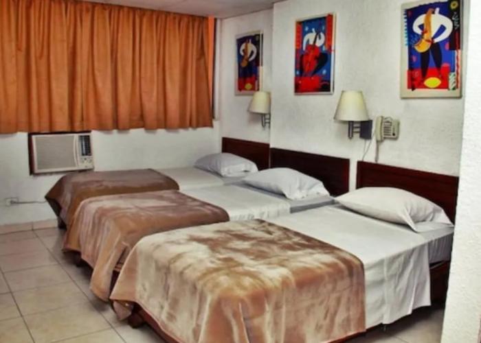 Hotel California Panama