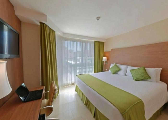Hotel Suites Ambassador