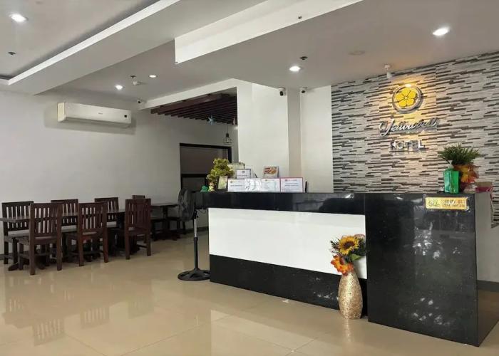 Yellowbell Hotel