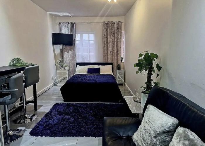 Seaside Escape - Sleeps 4 - Pets Ok - Free Parking