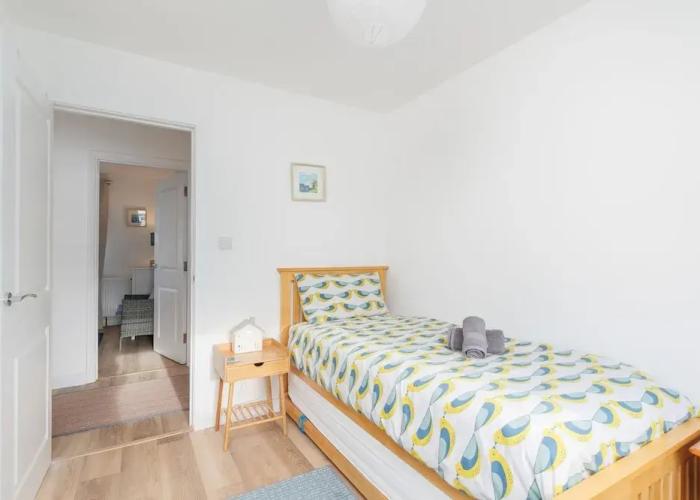 Sea Breeze Your Coastal Sanctuary in Sandown