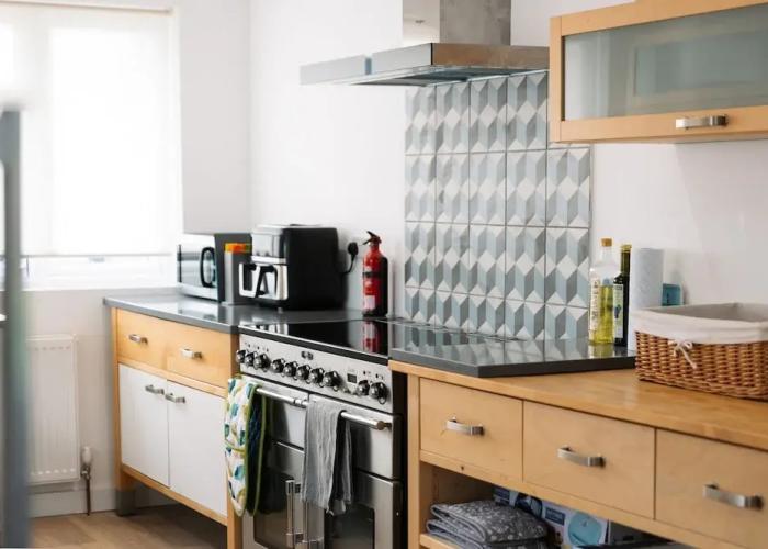 Sea Breeze Your Coastal Sanctuary in Sandown