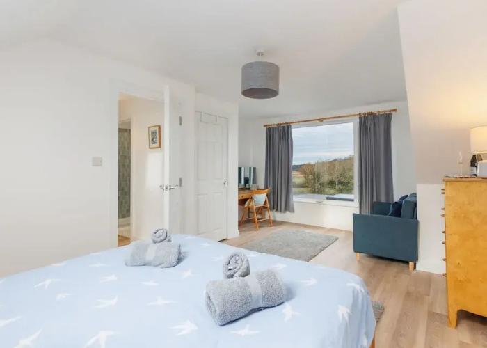 Sea Breeze Your Coastal Sanctuary in Sandown