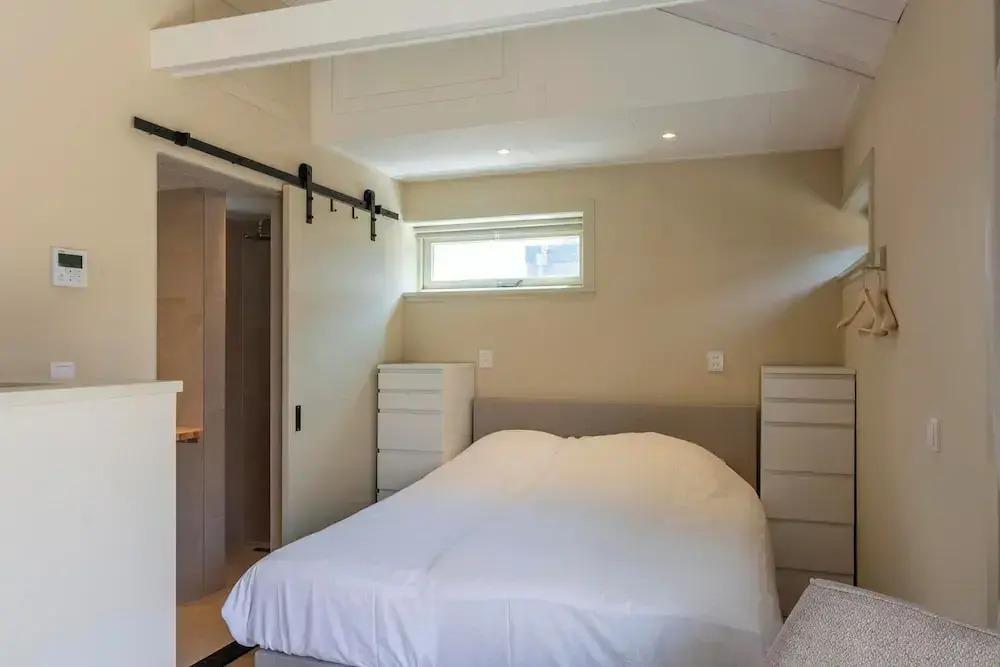 Beautiful Suite on the Village Square