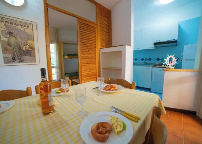 Alba Apartment With Pool and Sea