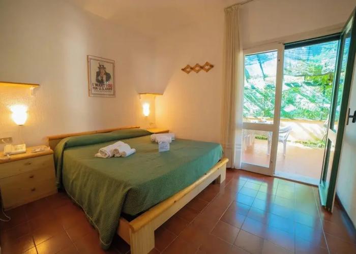 Alba Apartment With Pool and Sea