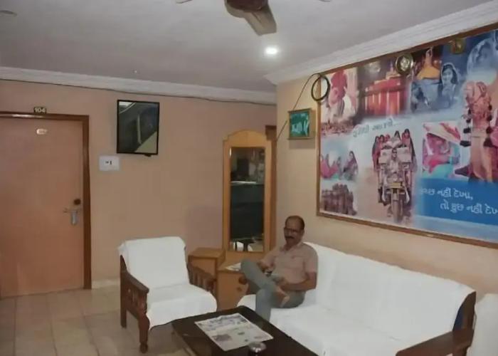 Hotel Prashant International
