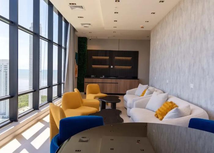 Arcadia Condo Suites