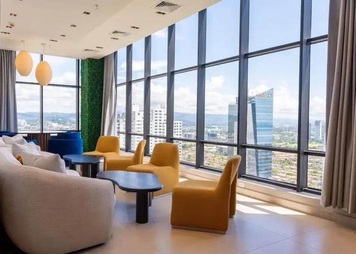 Arcadia Condo Suites