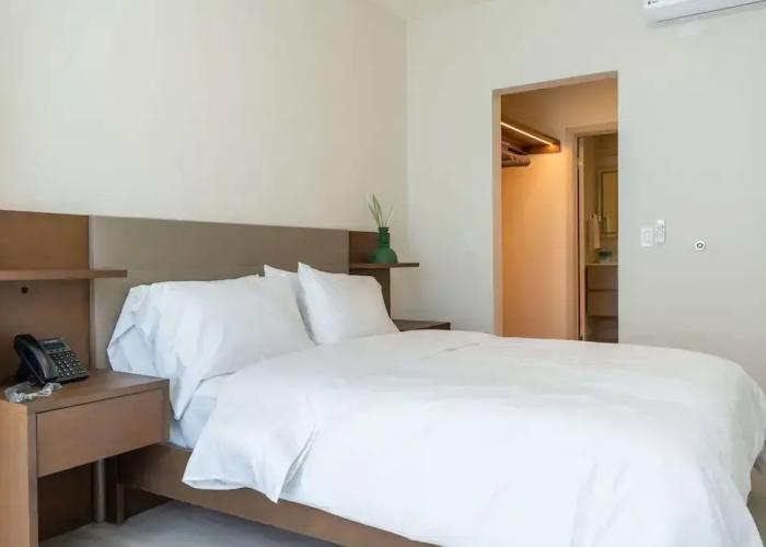 Arcadia Condo Suites