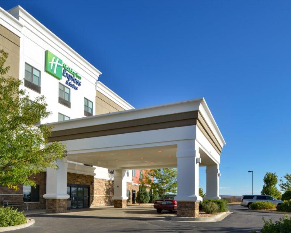 Holiday Inn Express & Suites Pueblo North by IHG