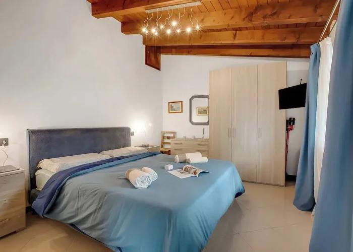 Blu Lavanda Lakeview Terrace + Garden
