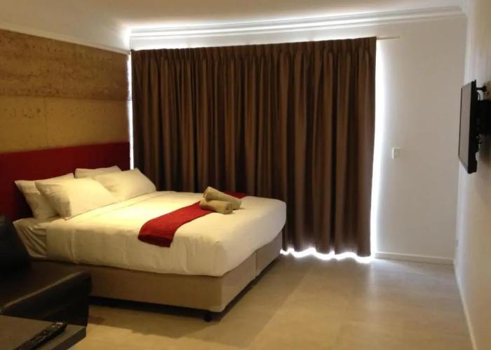Crossroads Ecomotel
