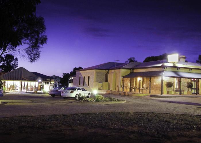 The Standpipe Golf Motor Inn