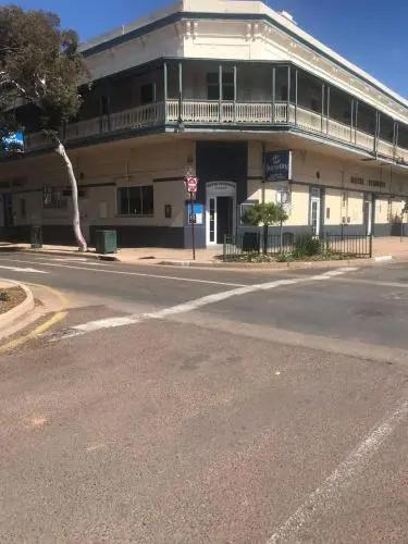 Flinders Hotel Motel