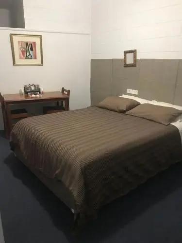 Flinders Hotel Motel