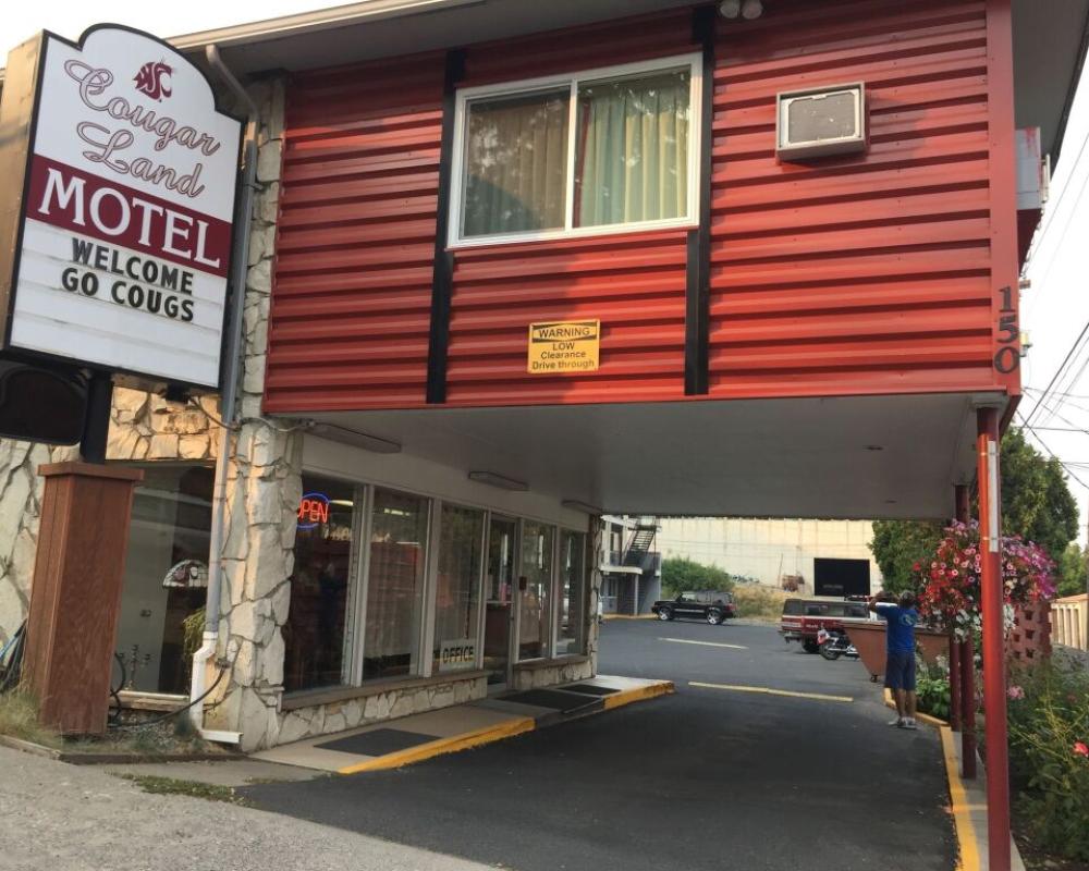 Cougar Land Motel