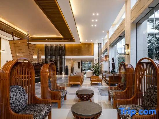 Zhenru Hotel