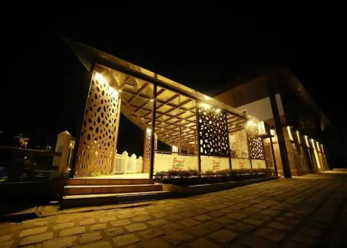Broad Bean Resort & Spa