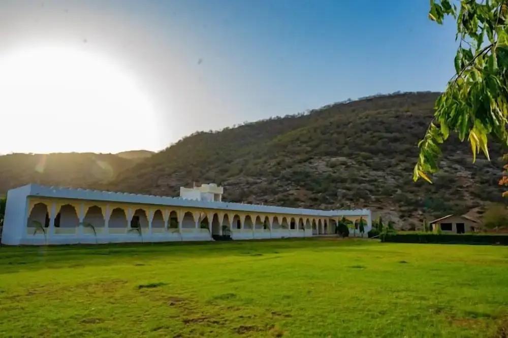 фото Raj Bagh Resort