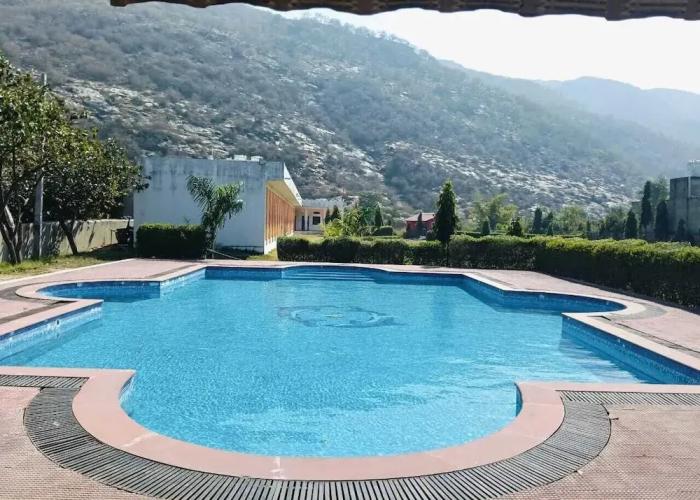 Raj Bagh Resort