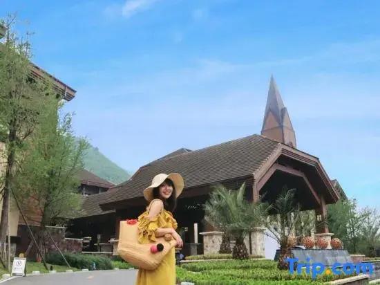 Lutang Hot Spring Resort