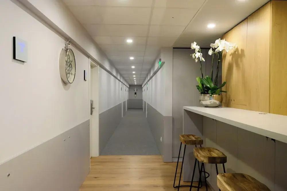 фото Location Hotel