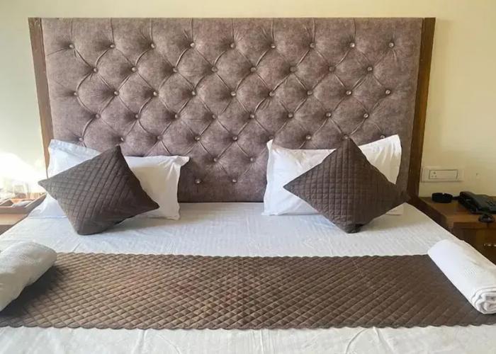 Hotel Royal Shivam Residency