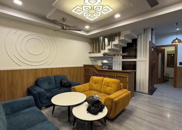 Yes Hotel By The Ganges