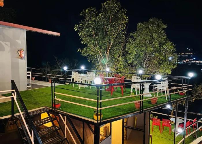 The Seven Hills Resort