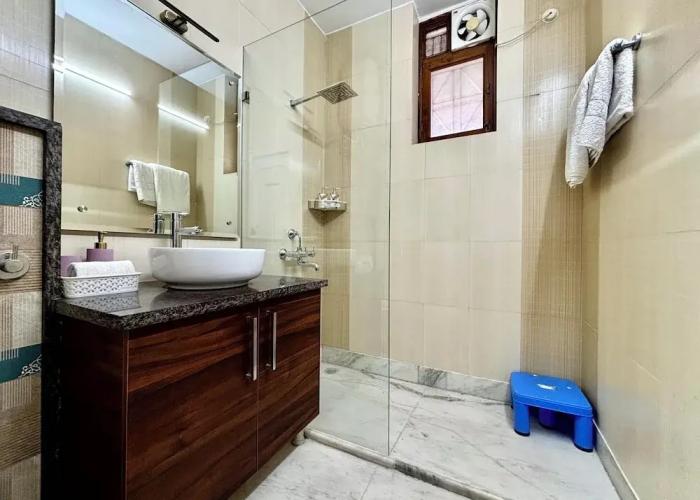 Luxury 4 Bedroom's Independent villa