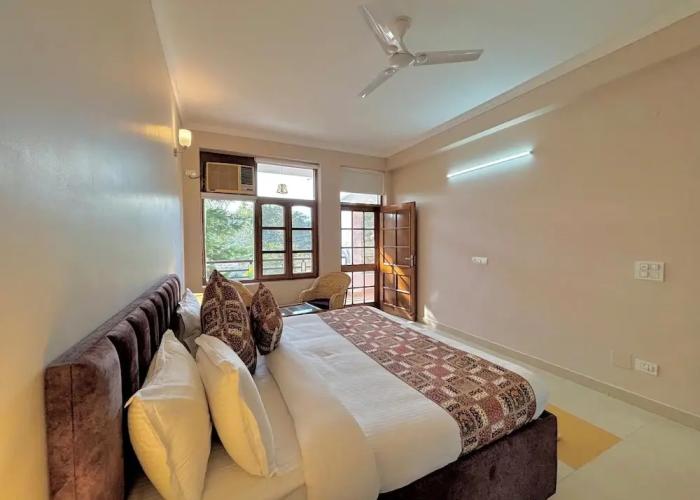Luxury 4 Bedroom's Independent villa