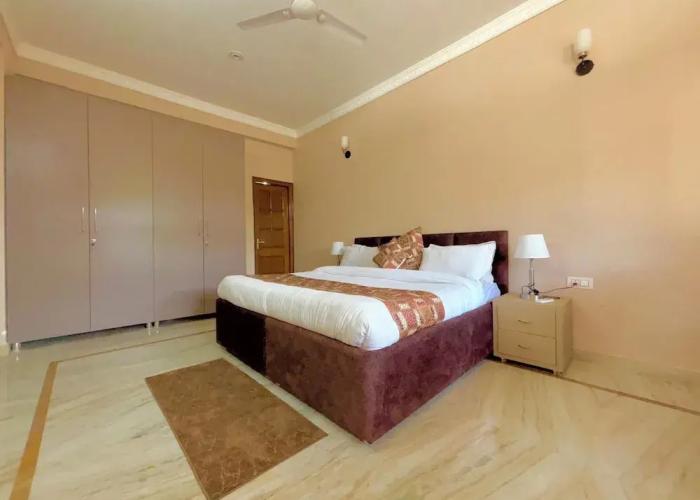 Luxury 4 Bedroom's Independent villa