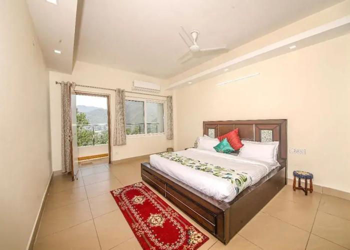 Luxury 3 Bedroom's Apartment