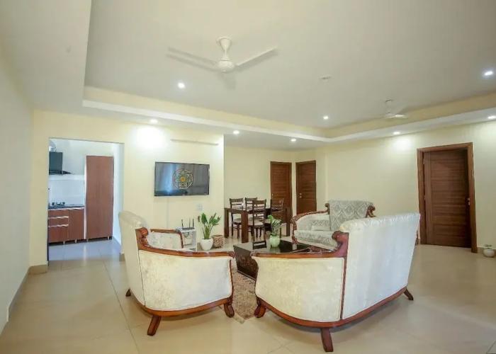 Luxury 3 Bedroom's Apartment