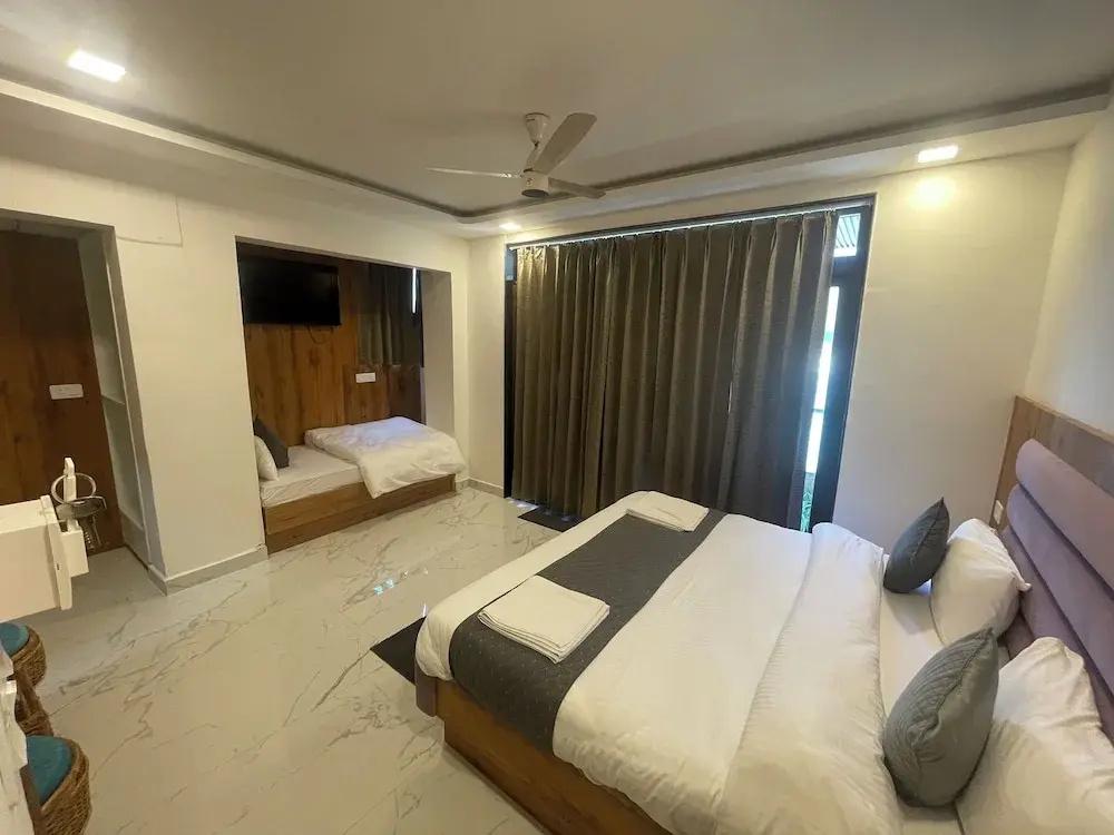 фото Maayaa inn by Ganges
