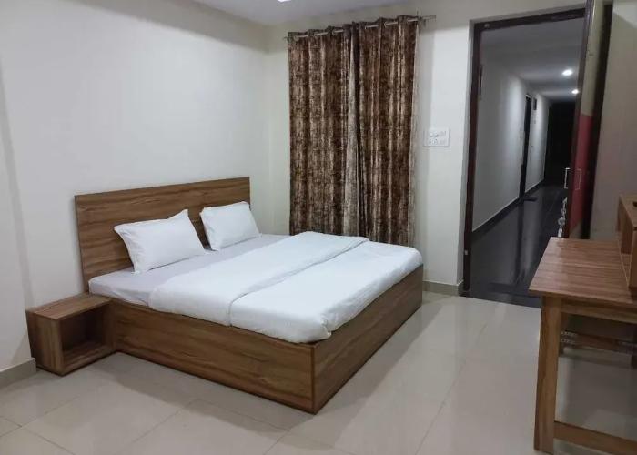 Tirath Hotel - Rishikesh - Uttrakhand