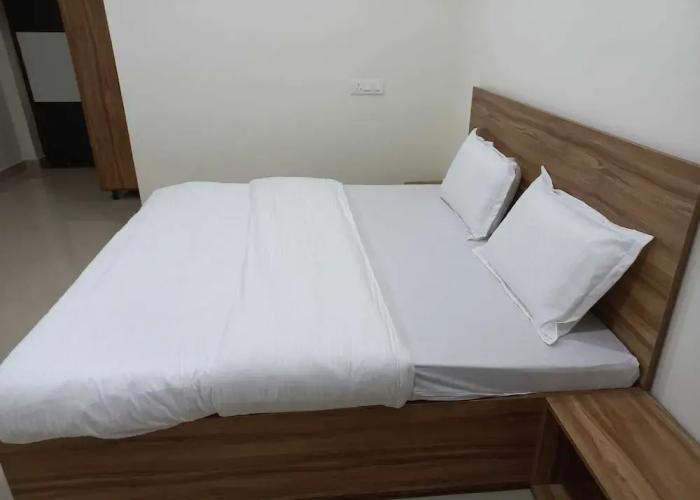 Tirath Hotel - Rishikesh - Uttrakhand