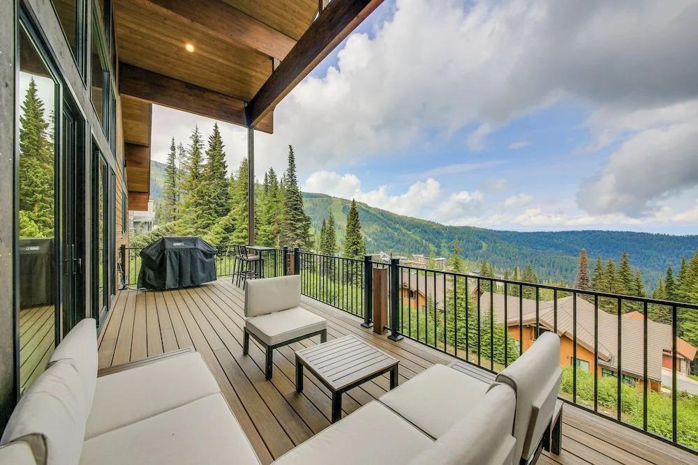 Ski-in/out Schweitzer Mountain Home in Sandpoint!