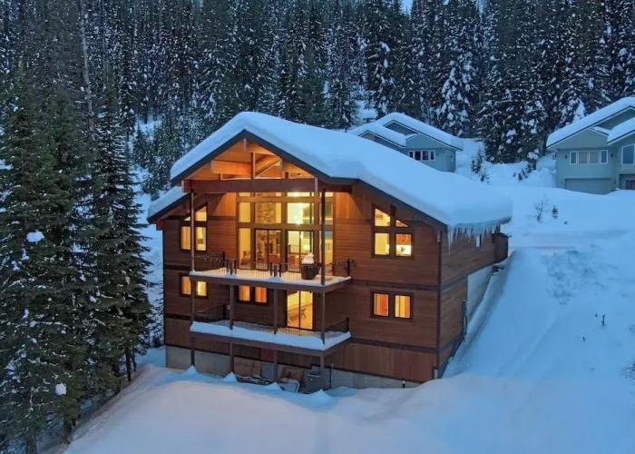 Ski-in/out Schweitzer Mountain Home in Sandpoint!
