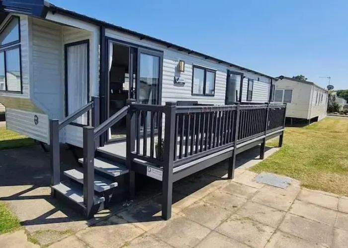 Mikey 3 bed Balcony Rhyl